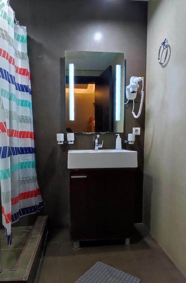 Hostel Simple Tbiliszi Kültér fotó